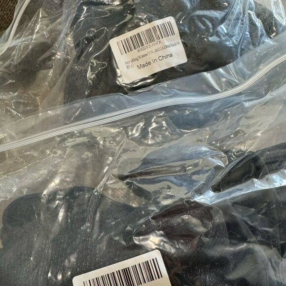 AMICABLING shimmery swimming set 🖤 - Picture 12 of 14